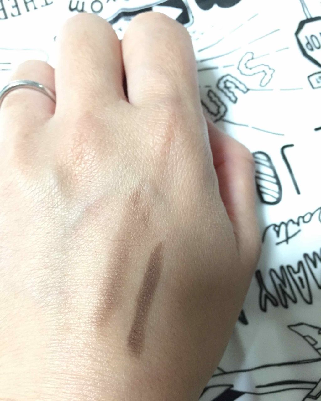 チップオン アイブロー ピンクブラウン/ettusais/パウダーアイブロウを使ったクチコミ（3枚目）