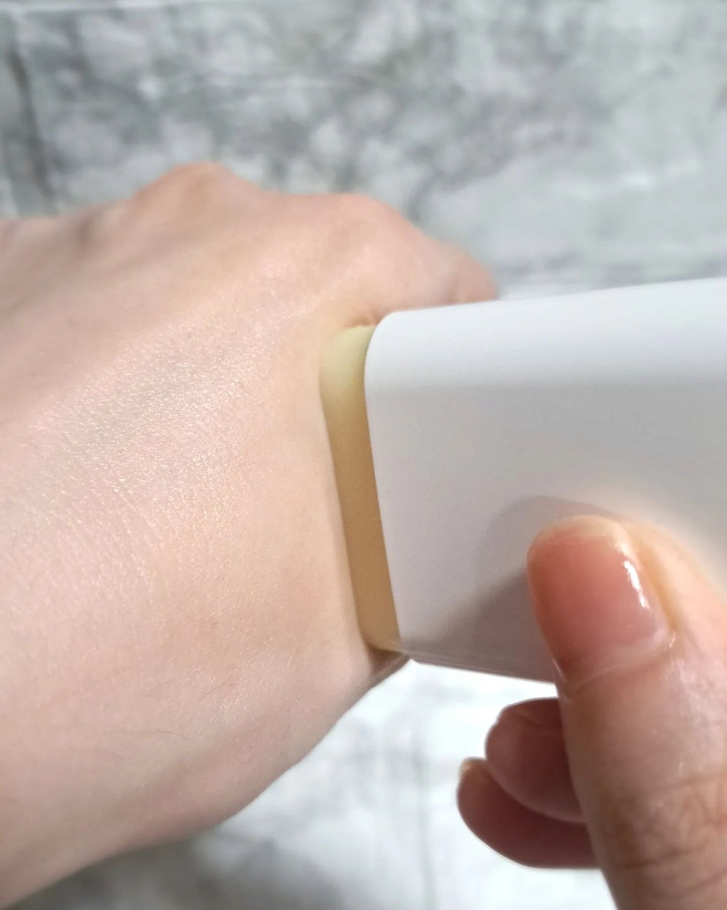 エネキシア エアリーサンスティック/RAWQUEST/日焼け止めスティックを使ったクチコミ(4枚目)