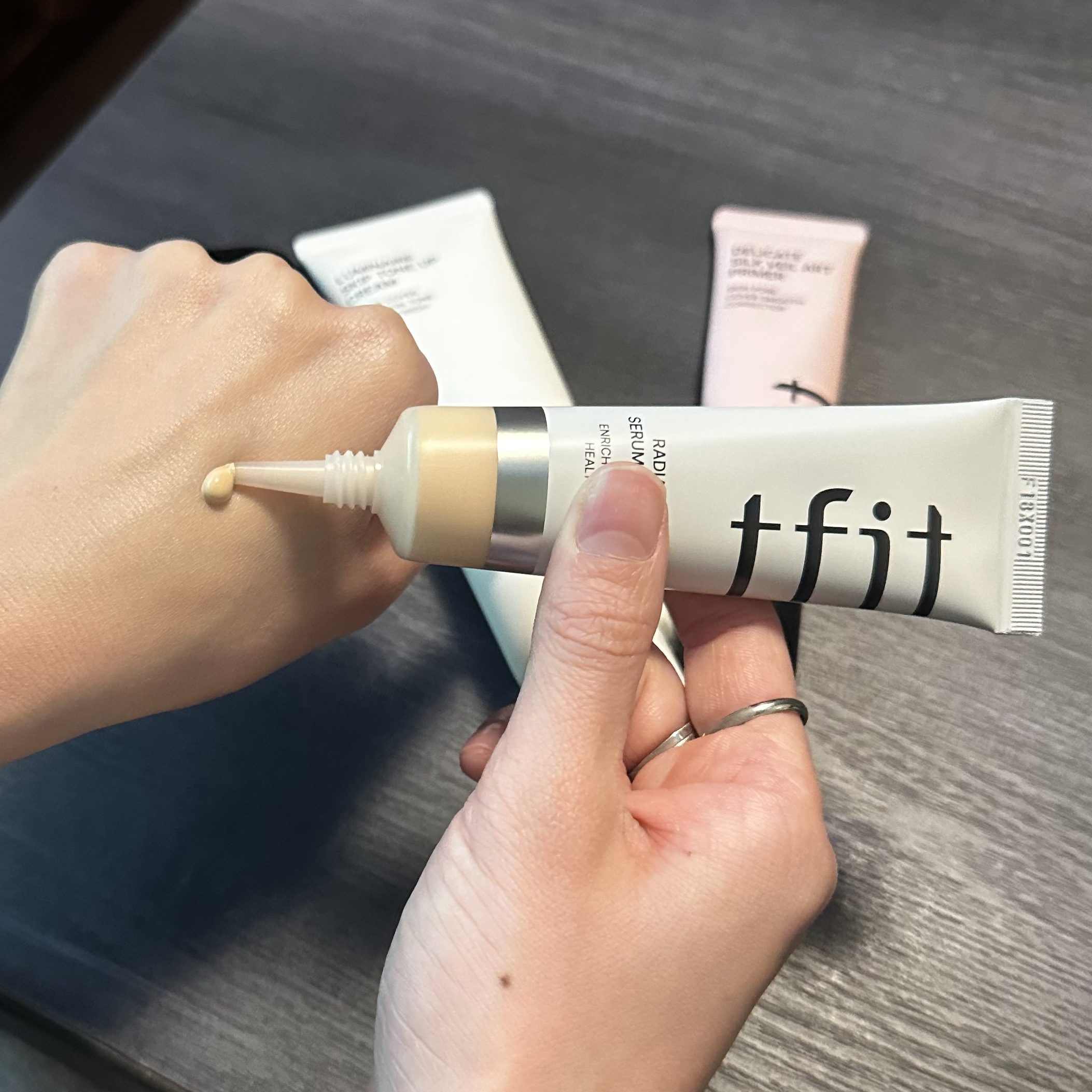 ラディアンスフィットセラムファンデーション/TFIT/リキッドファンデーションを使ったクチコミ（3枚目）