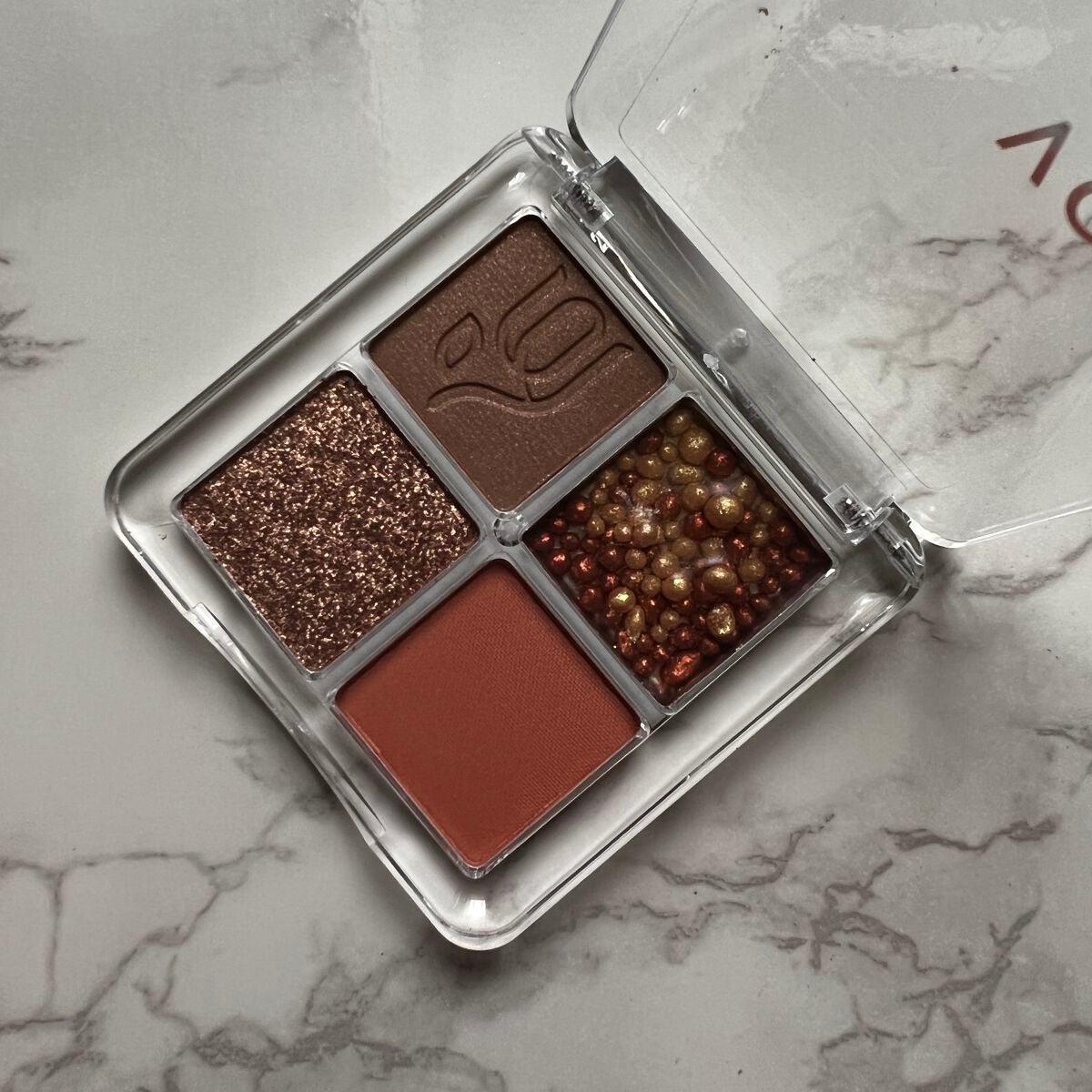 キャビアモイストタッチアイカラー /VOW/アイシャドウパレットを使ったクチコミ(2枚目)