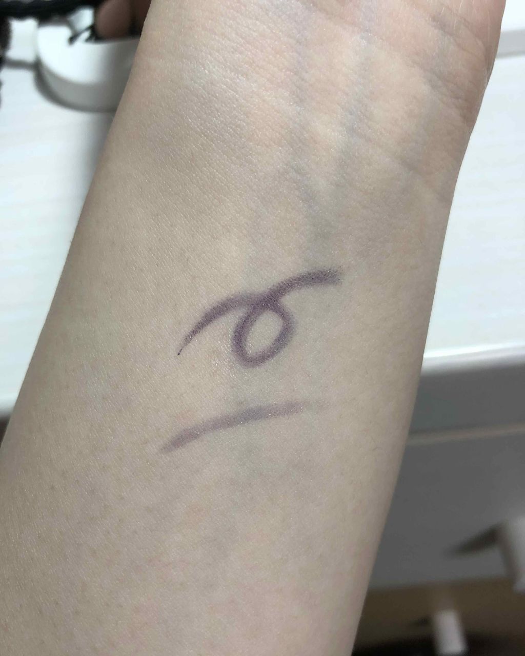 SUQQU ジェル アイライナー ペンシルのクチコミ「スックのジェルアイライナーペンシル101パープルです。

今まで持っていない色だったので少し冒.....」（2枚目）