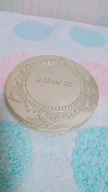 CANMAKE マシュマロフィニッシュパウダー ML
このパウダーはマットタイプなので肌を綺麗にマットにしてくれます。私はラメが入ってるパウダーがあまり好きじゃないのでこのパウダーはほんとにお気に入りで