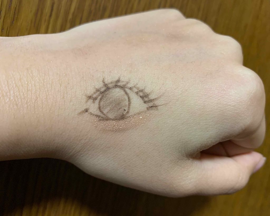 シャイニーシャドウ N/excel/単色アイシャドウを使ったクチコミ（3枚目）