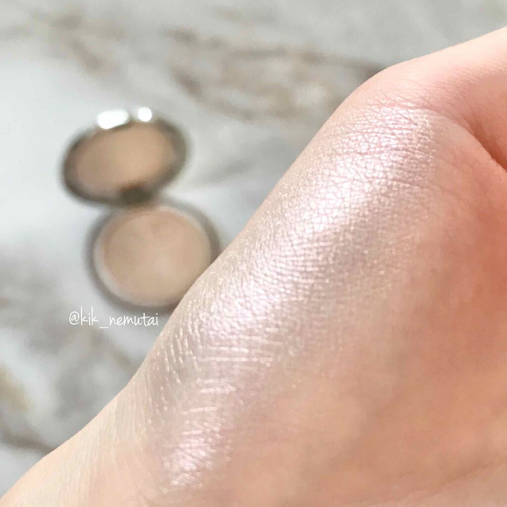 アイコニックルック アイシャドウ S106 enjoy a romance/JILL STUART/単色アイシャドウを使ったクチコミ（3枚目）