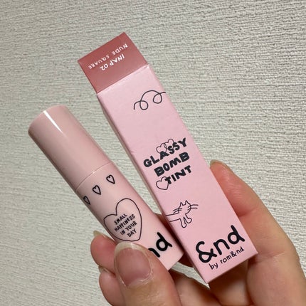 グラッシーボムティント/&nd by rom&nd/リップティントを使ったクチコミ(1枚目)