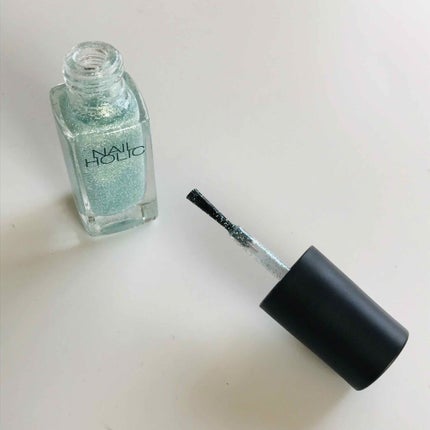 ネイルホリック Aurora Glitter/ネイルホリック/マニキュアを使ったクチコミ(2枚目)