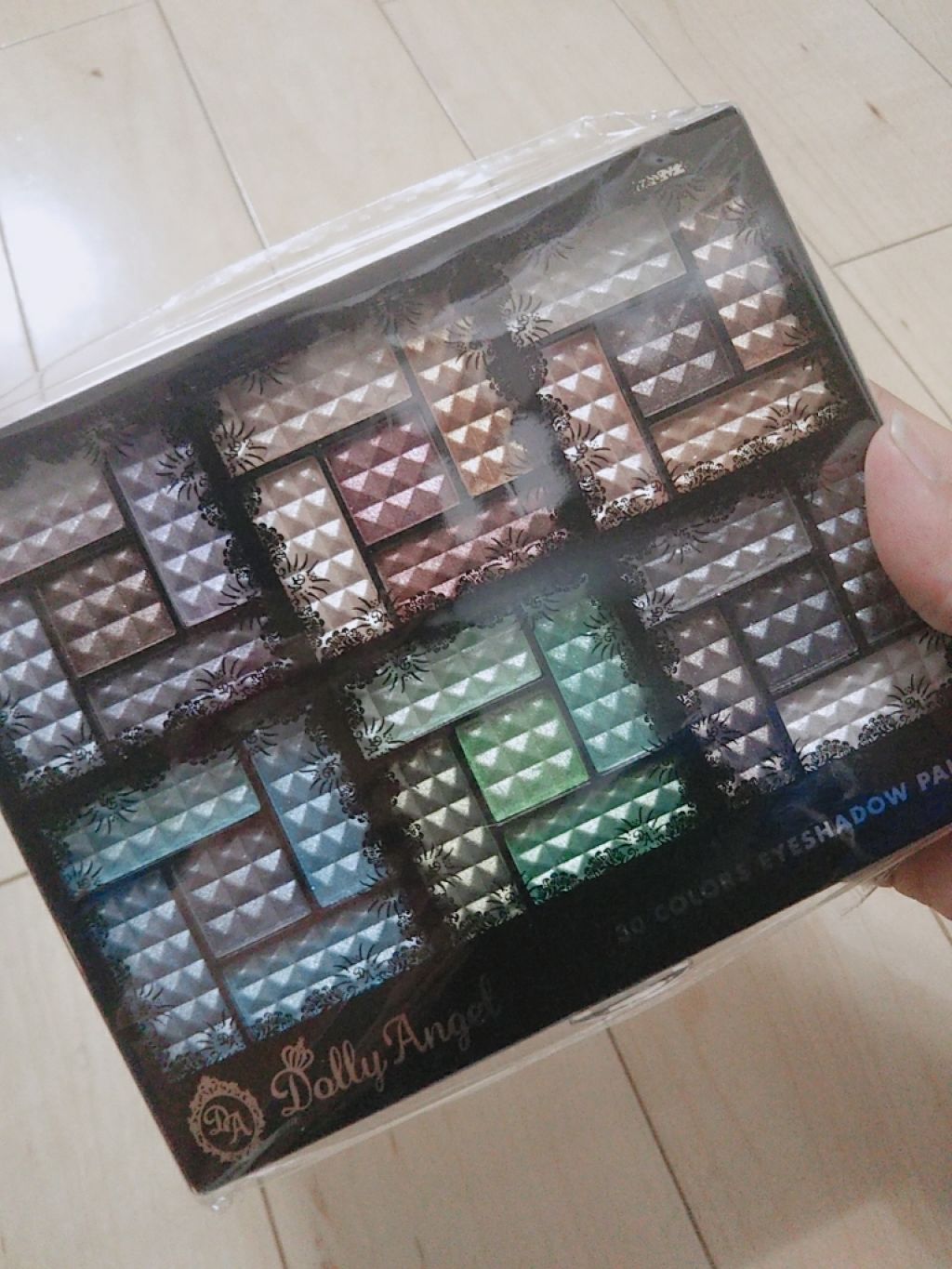 30COLORSEYESHADOWPALETTE/Dolly Angel/アイシャドウパレットを使ったクチコミ(1枚目)