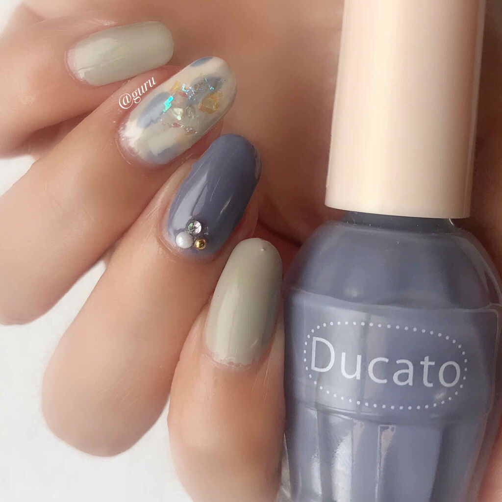 ネイルホリック Chic color GY014/ネイルホリック/マニキュアを使ったクチコミ（1枚目）