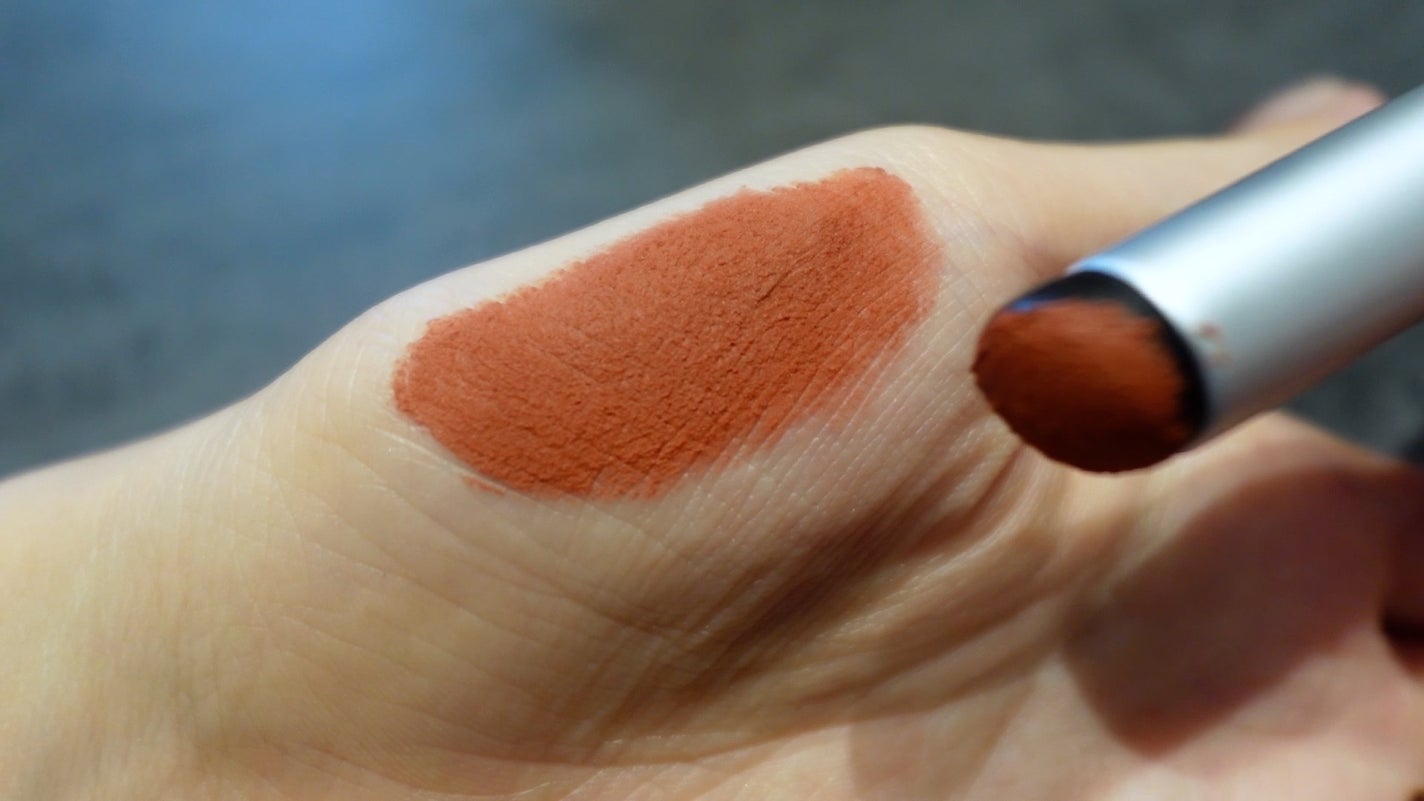 フィー フィンガーライク シリコン リップブラシ/fwee/メイクブラシを使ったクチコミ(3枚目)