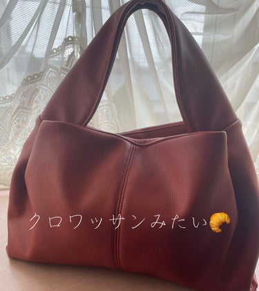 こんにちはハルです🌼

今回は秋冬大活躍間違いなしのトートバッグをご紹介します🥐

まるで焼きたてクロワッサンの様な色味が秋冬っぽくてお気に入りです🤍

✼••┈┈••✼••┈┈••✼••┈┈••✼••