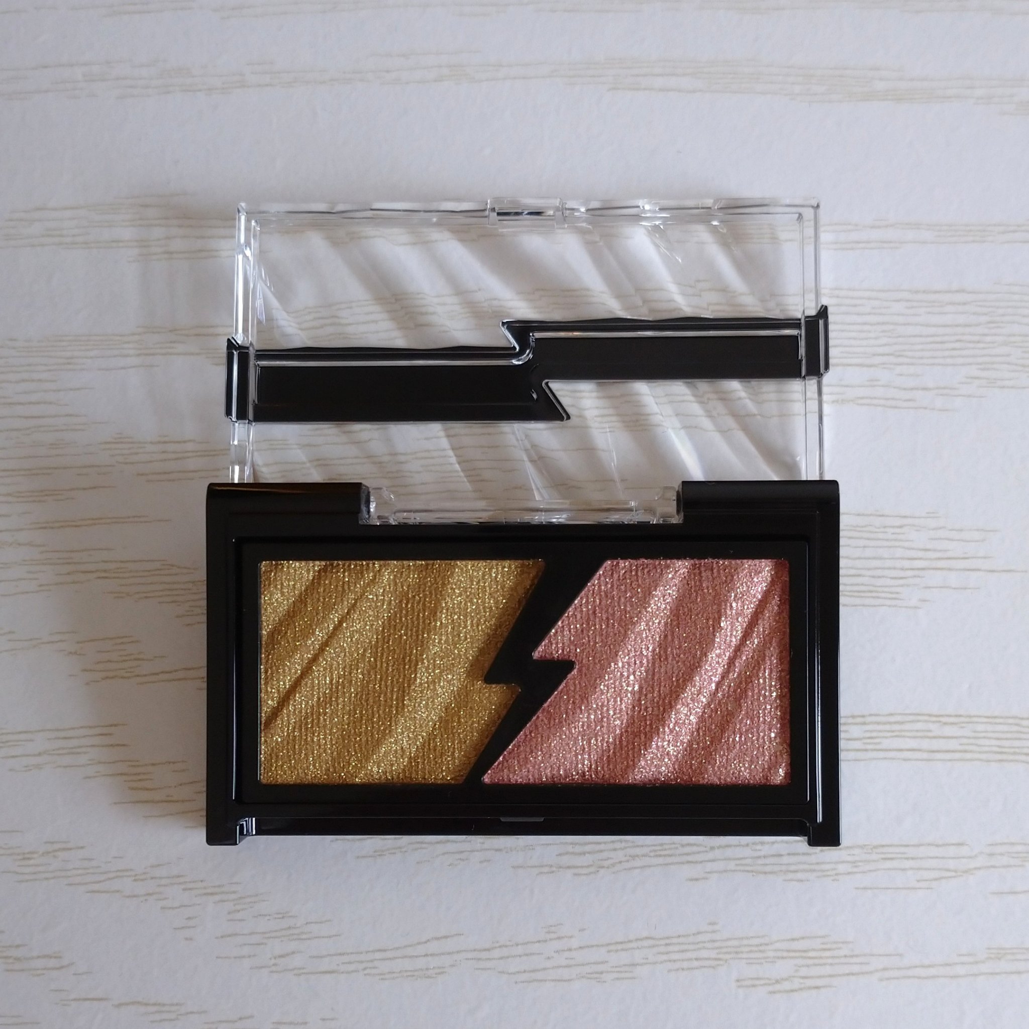 エレクトリックショックアイズ /KATE/アイシャドウパレットを使ったクチコミ（2枚目）