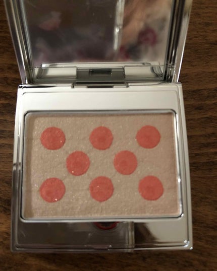 RMK カラーポップチークのクチコミ「RMK の スプリングコレクションの
カラーポップチーク です♪
2.6g 3500円
お.....」(2枚目)