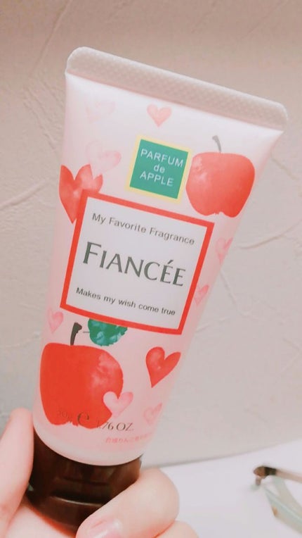 ハンドクリーム 恋りんごの香り/フィアンセ/ハンドクリームを使ったクチコミ(1枚目)