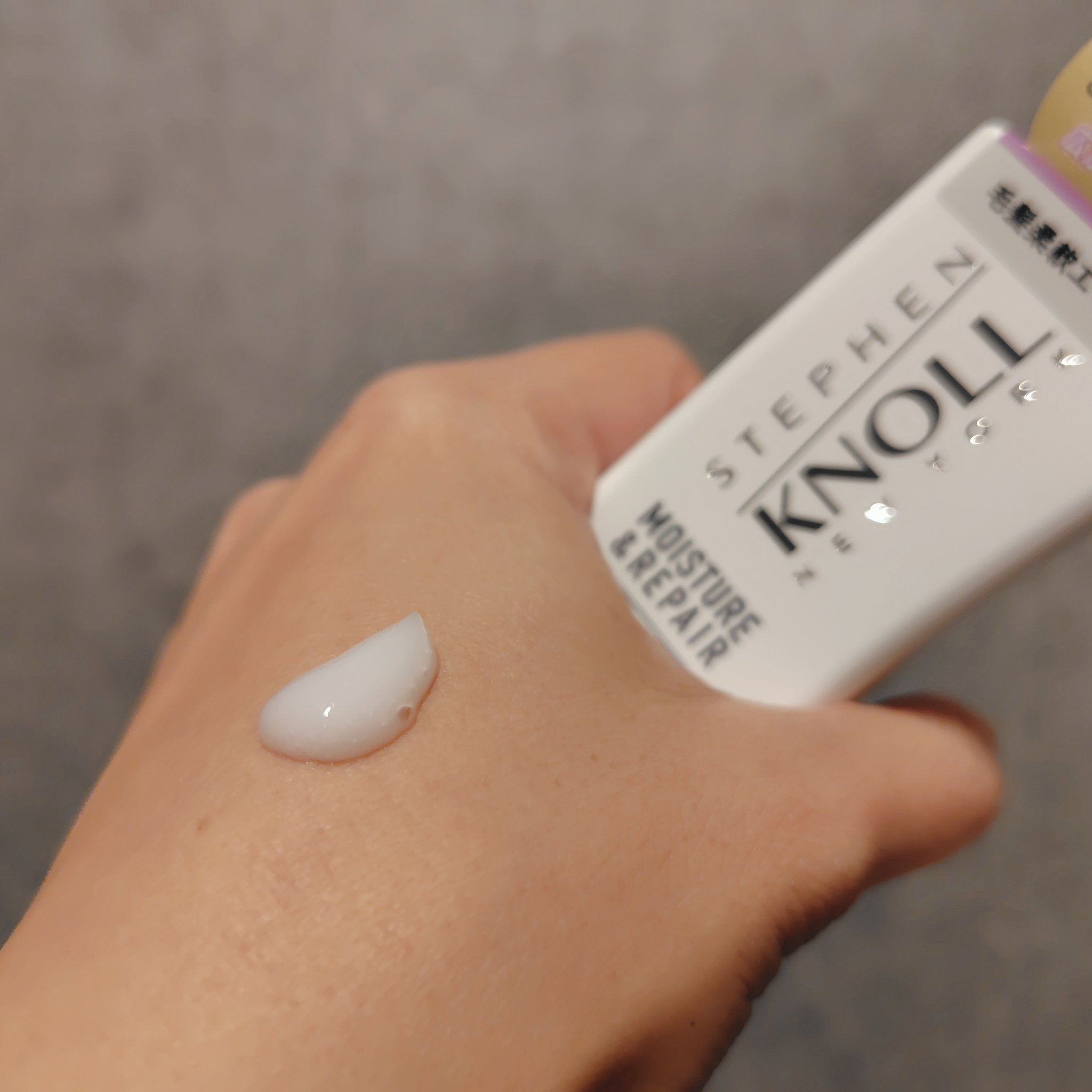 モイスチュアソフニング エマルジョン モイスチュアリペア/スティーブンノル ニューヨーク/ヘアミルクを使ったクチコミ（3枚目）