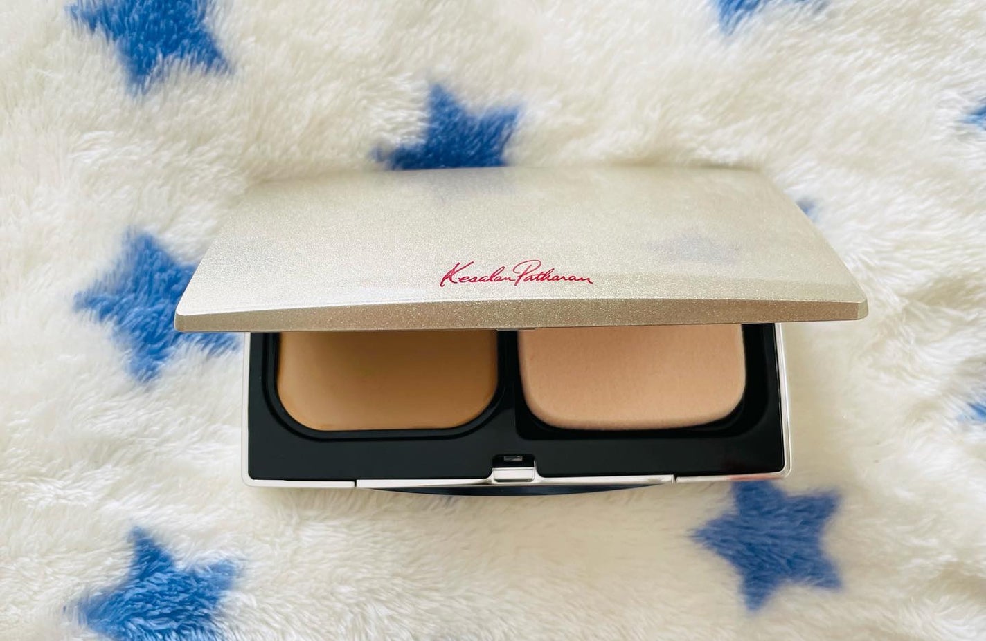 akana on LIPS 「-たったひと塗りで美肌に見えるファンデーションケサランパサラン..」(3枚目)