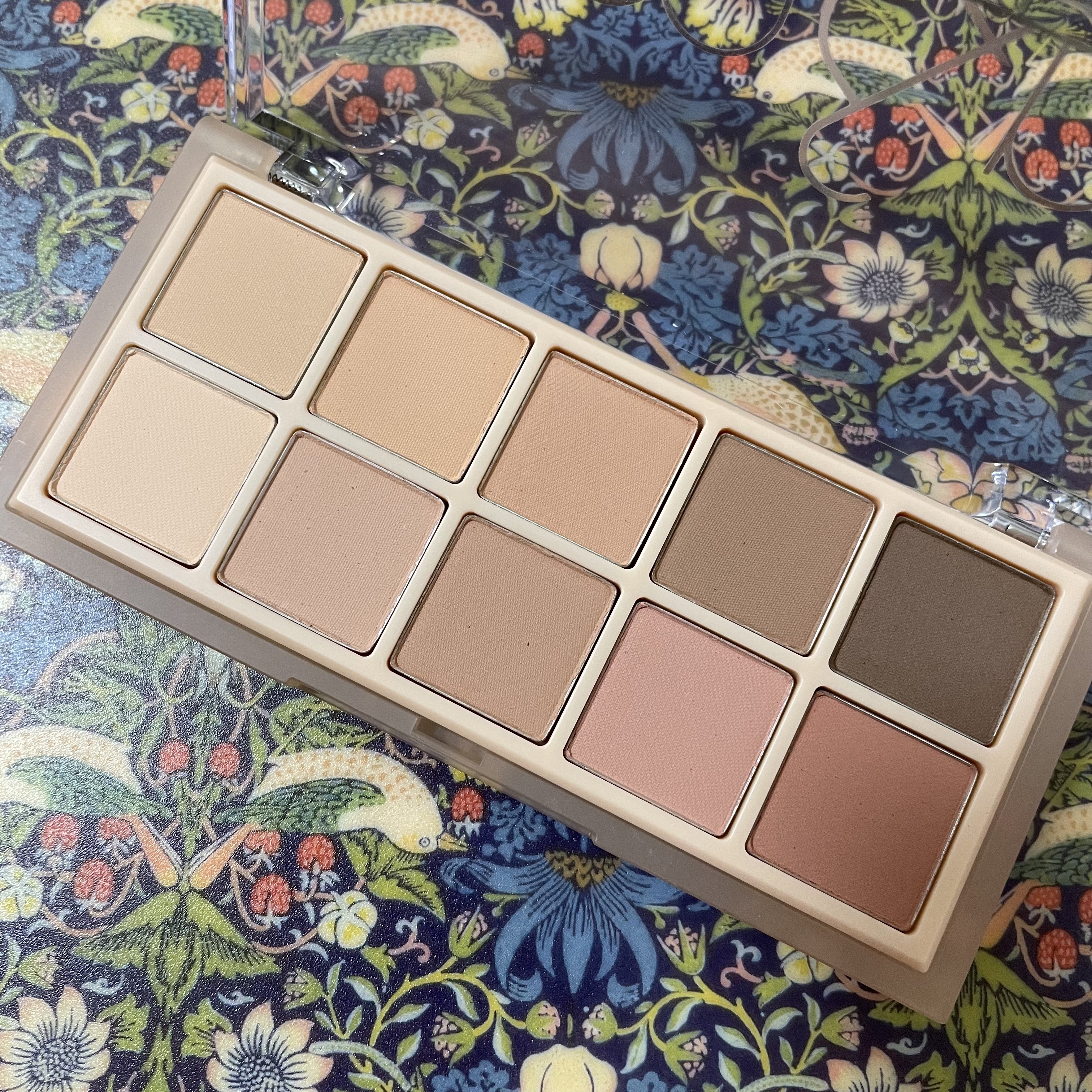 ベターザンパレット 05 シェイド＆シャドウガーデン(SHADE & SHADOW GARDEN)/rom&nd/アイシャドウパレットを使ったクチコミ（3枚目）