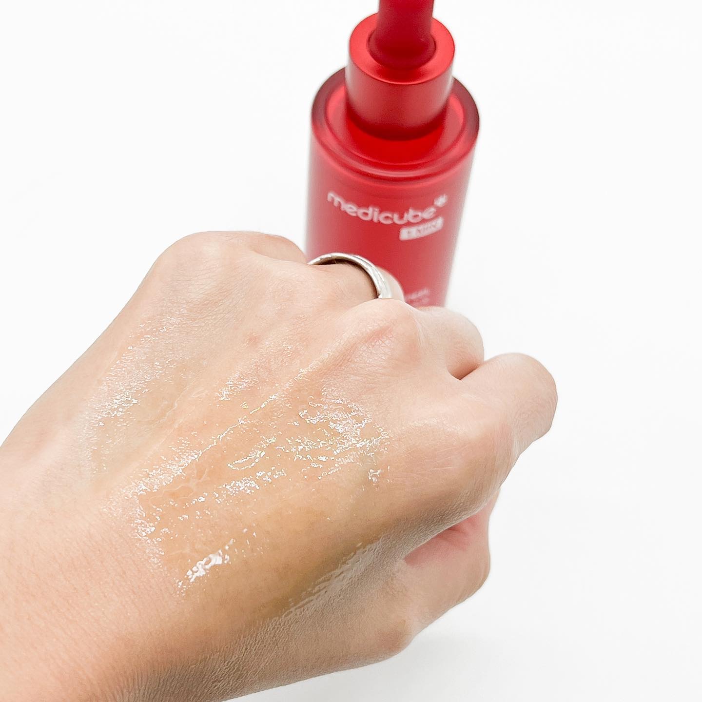 レッドアクネセラム/MEDICUBE/美容液を使ったクチコミ（3枚目）