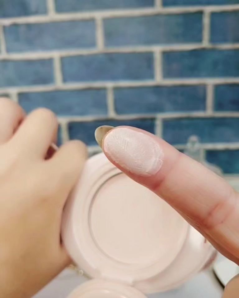 エッグサンバーム/wooliliwoo/化粧下地を使ったクチコミ（3枚目）