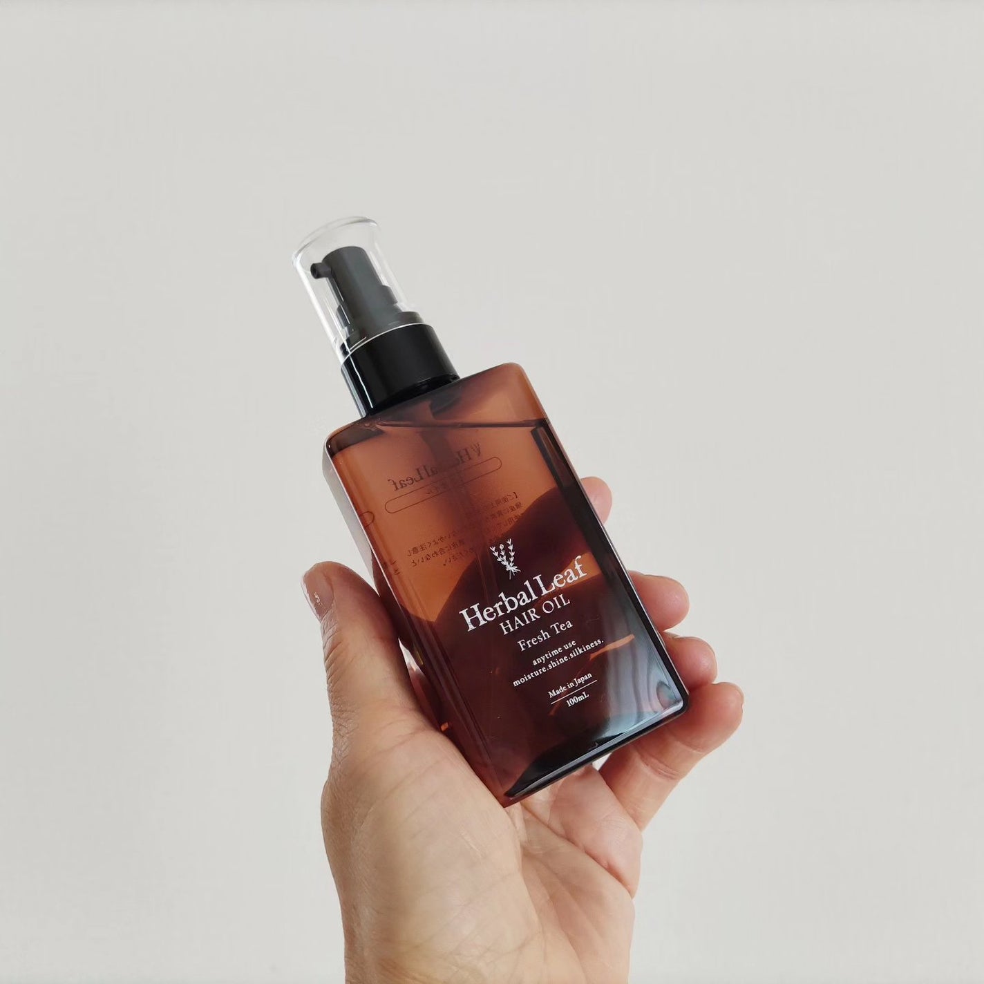 オーガニックヘアオイル フレッシュティーの香り/ハーバルリーフ/ヘアオイルを使ったクチコミ(2枚目)