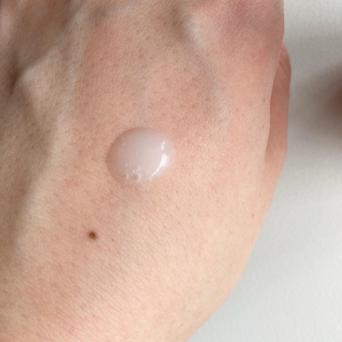 リンクルケア ホワイト モイストエッセンス/グレイスワン/オールインワン化粧品を使ったクチコミ(2枚目)