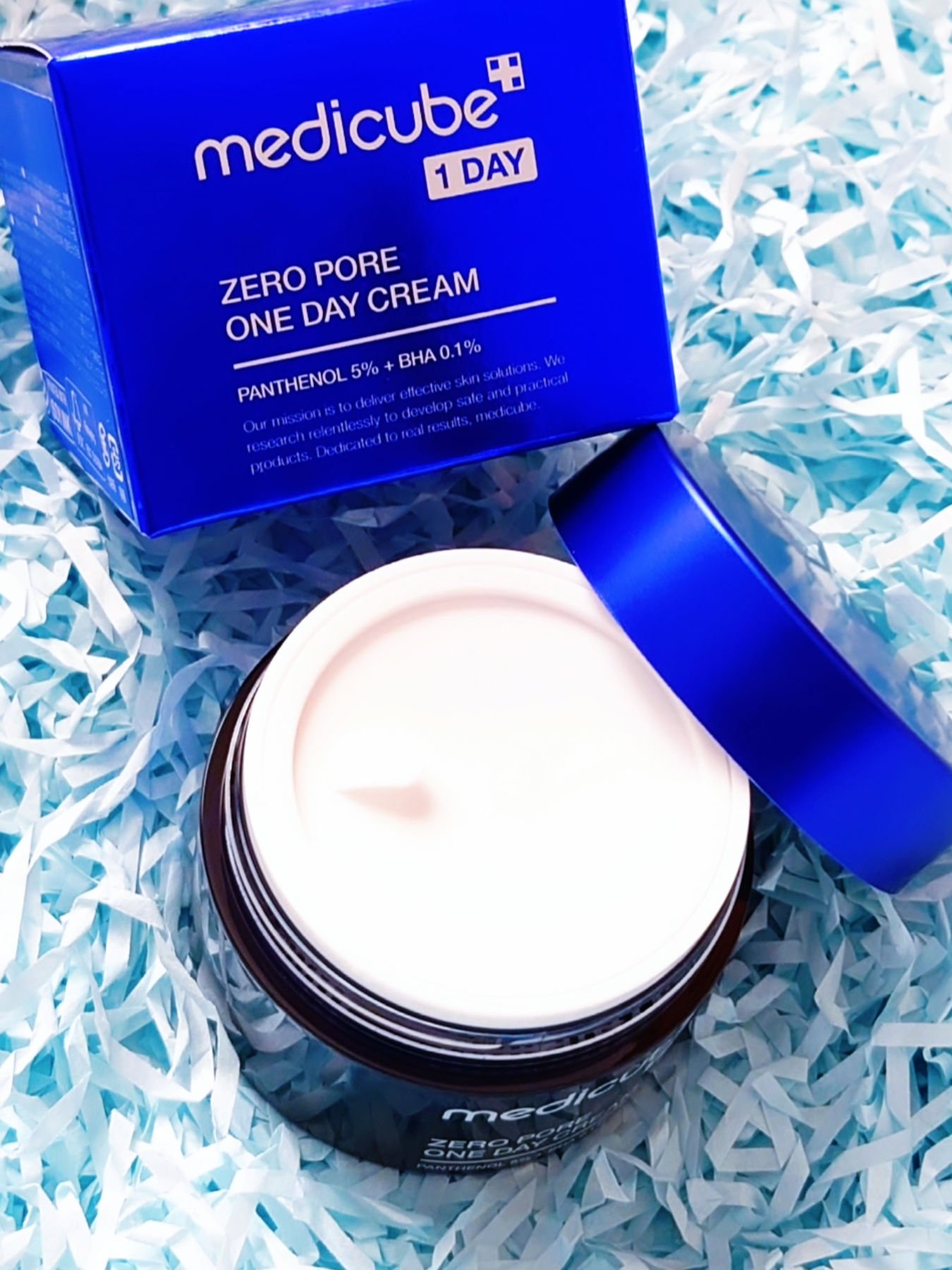 MEDICUBE ゼロ毛穴1DAYクリームのクチコミ「MEDICUBE メディキューブ 💙
『ゼロ毛穴1DAYクリーム』

MEDICUBE様から
.....」（2枚目）