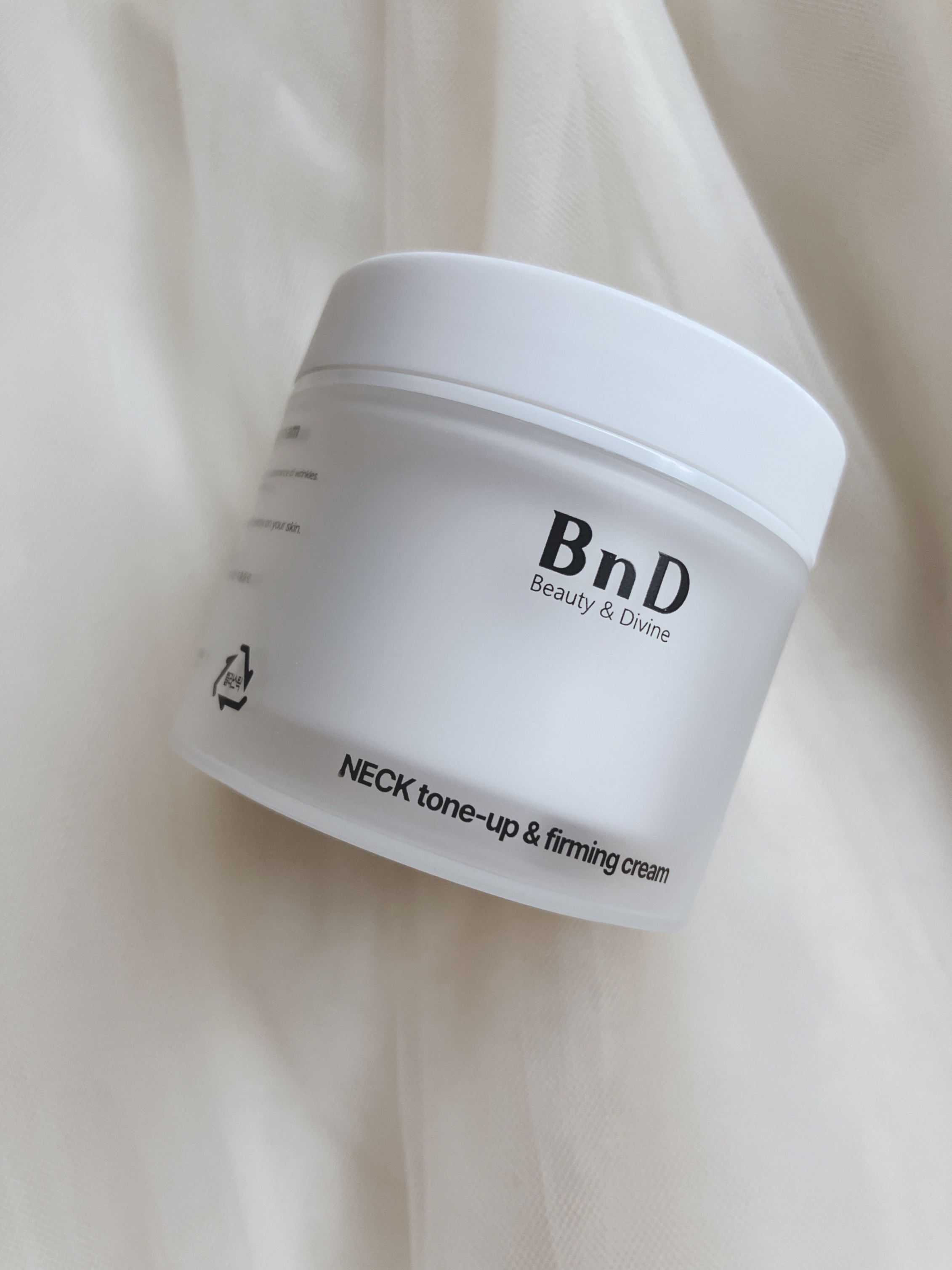 BnD ネックアイロン トーンアップ クリーム/BnD/ネック・デコルテケアを使ったクチコミ（2枚目）