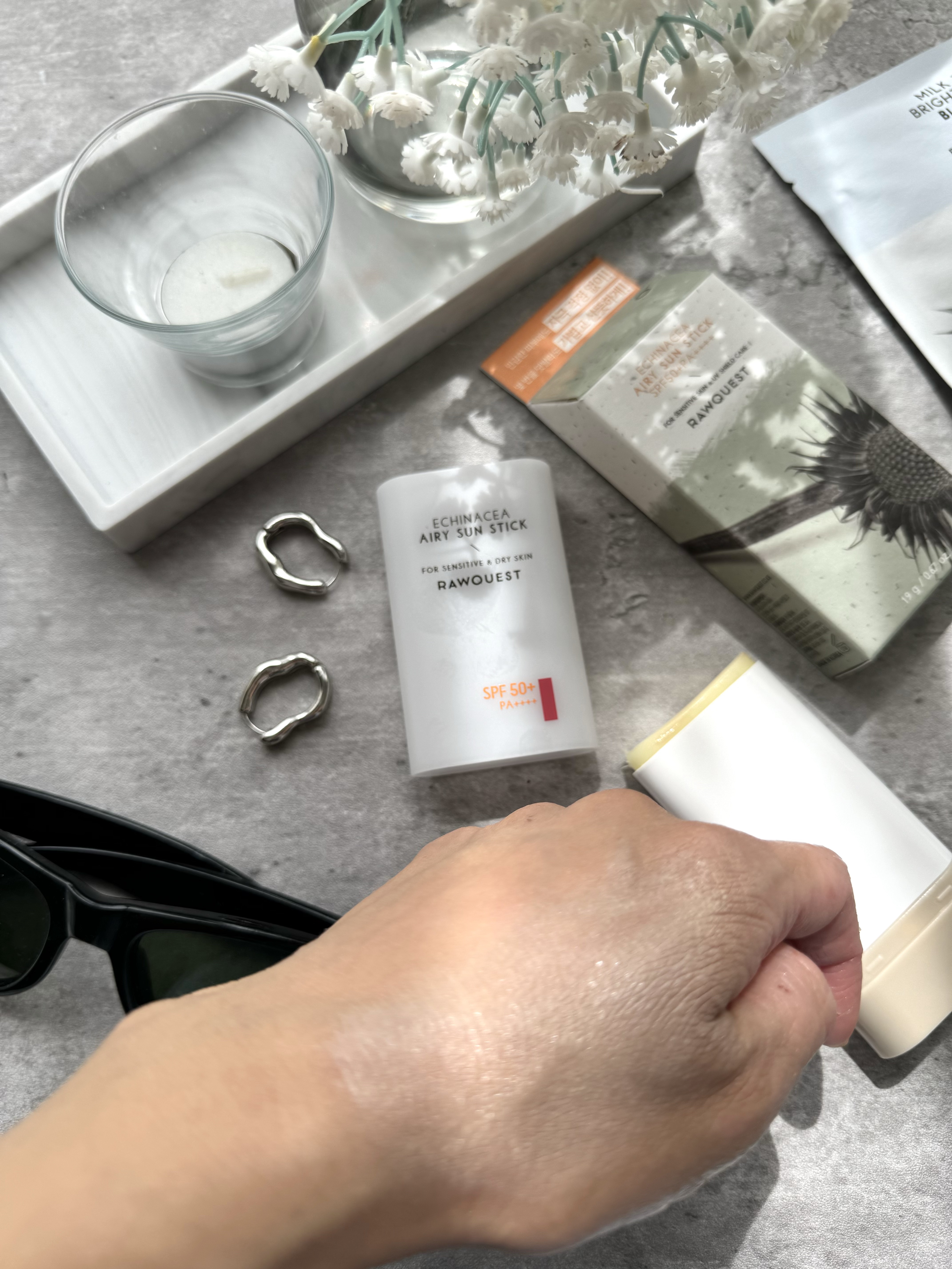 エネキシア　エアリーサンスティック/RAWQUEST/日焼け止めスティックを使ったクチコミ（3枚目）