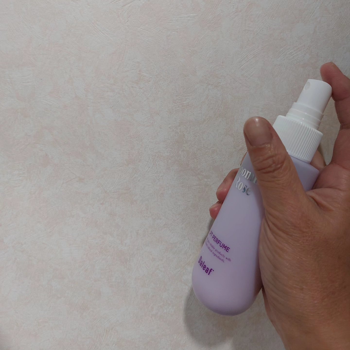 パフュームヘアパックインミスト Pink Breeze/Daleaf/アウトバストリートメントを使ったクチコミ（2枚目）