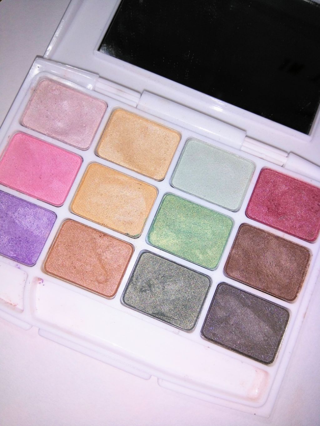 12色アイシャドウパレット/LOUJENE/アイシャドウパレットを使ったクチコミ（2枚目）