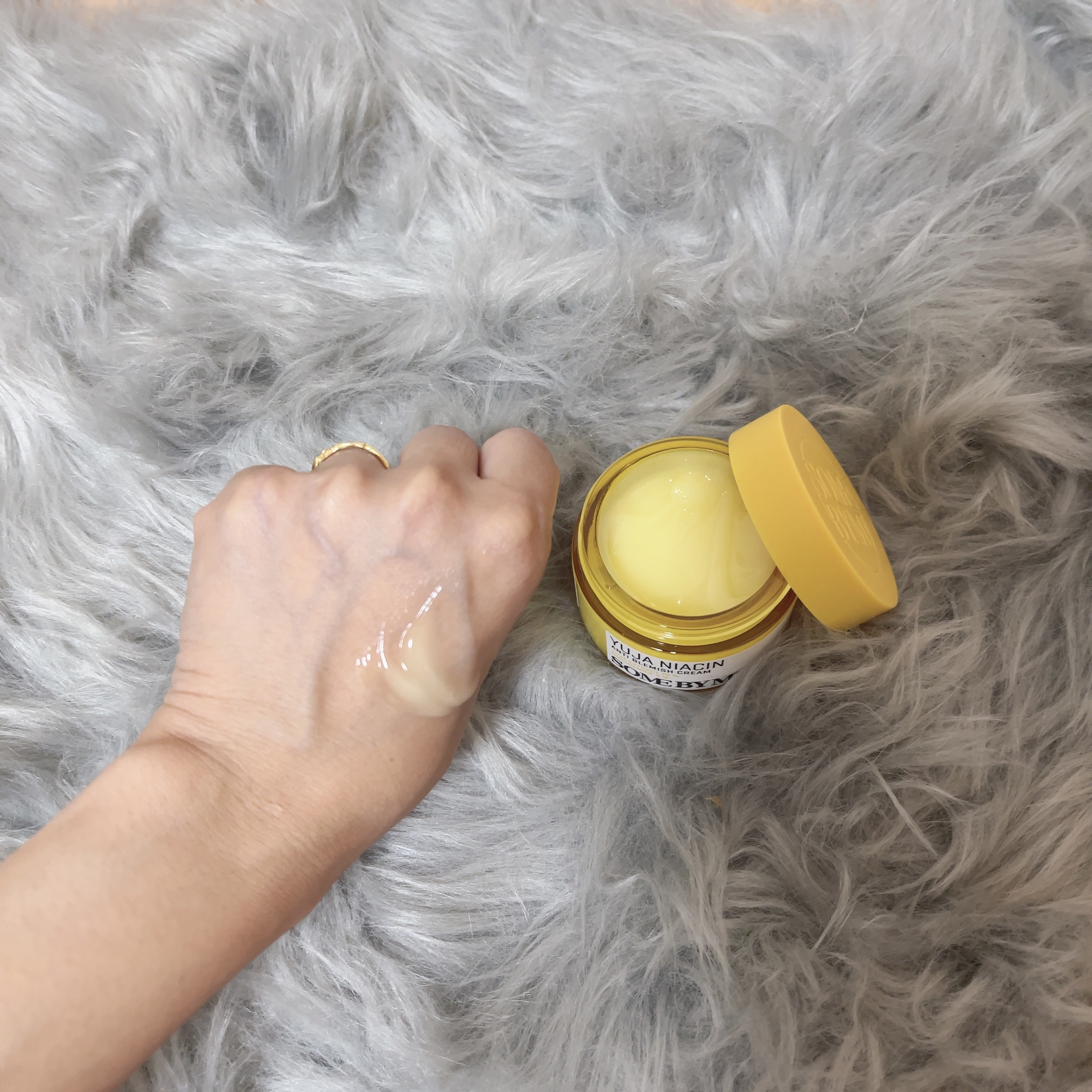 ユズナイアシンアンチブレミッシュセラム/SOME BY MI/美容液を使ったクチコミ（3枚目）