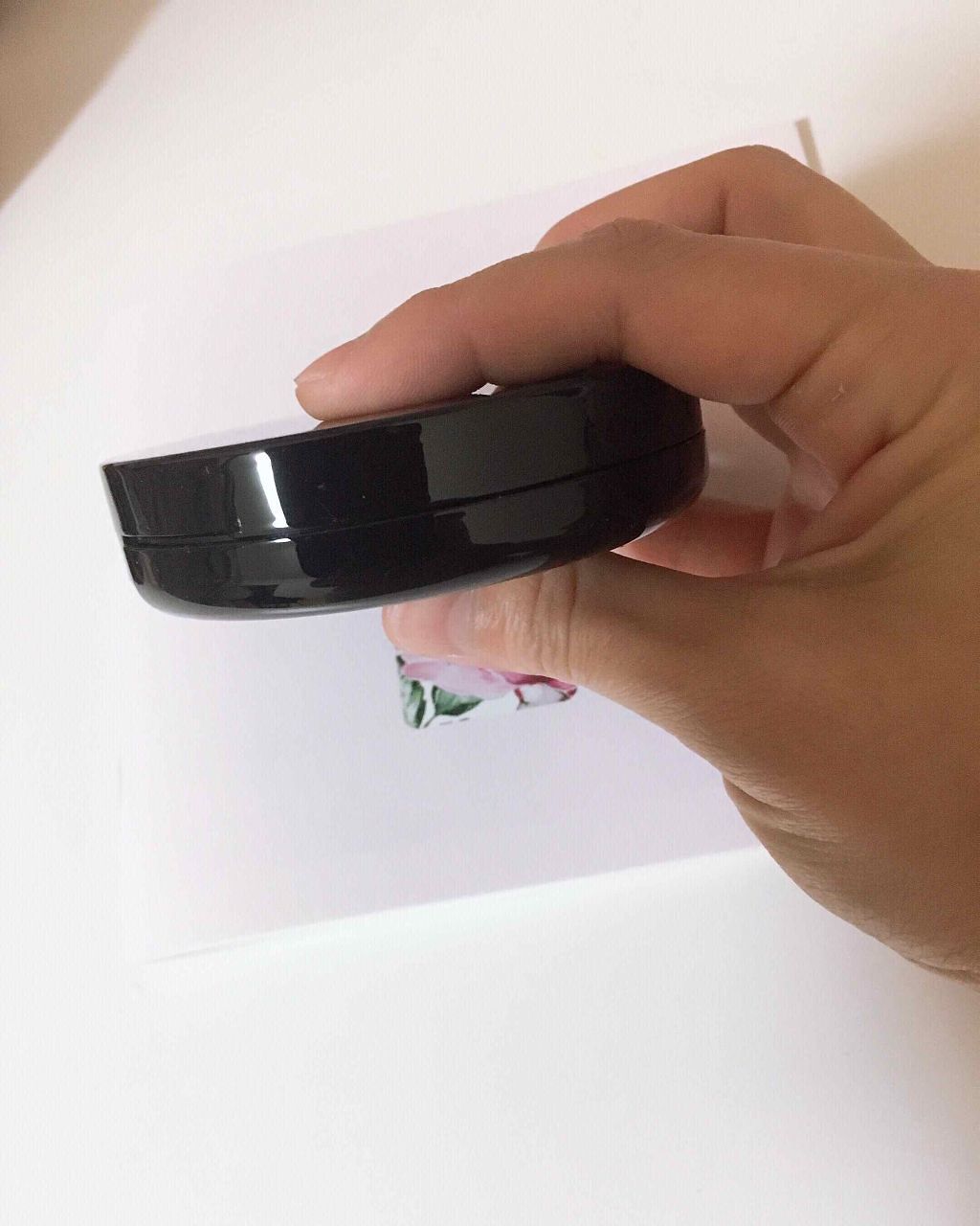 エバーグロウクッション SPF23 PA++/FEMMUE/クッションファンデーションを使ったクチコミ(4枚目)