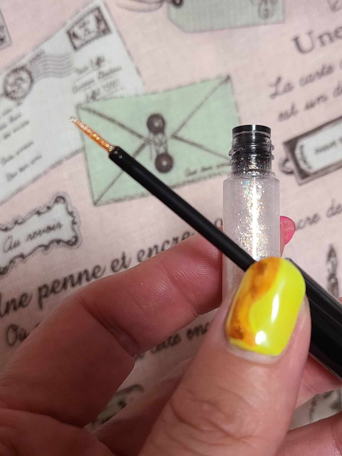 グリッターライナー(MFLリキッドアイシャドウ)/DAISO/ジェルアイライナーを使ったクチコミ（2枚目）