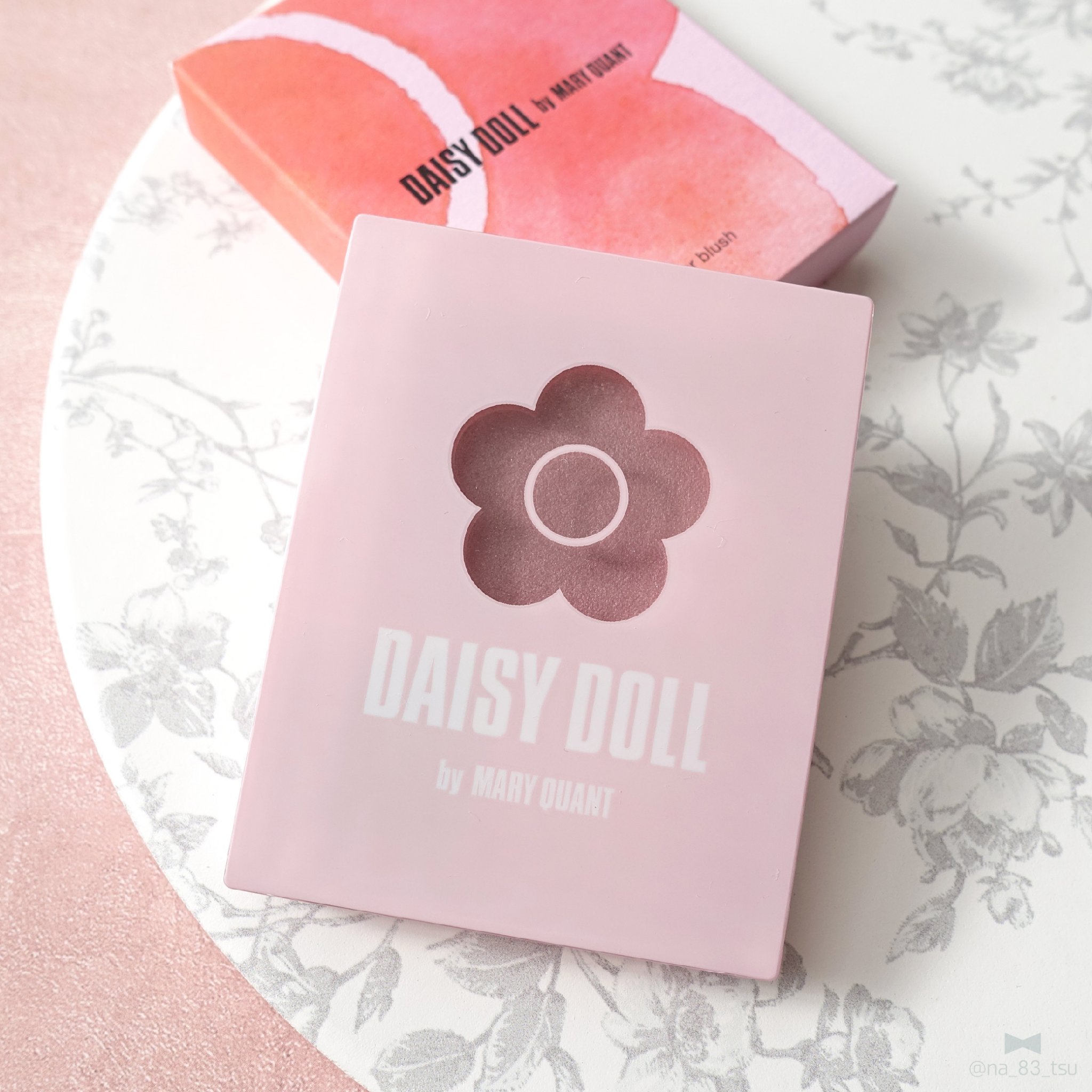 パウダーブラッシュ R-01 アップルキャンディ/DAISY DOLL by MARY QUANT/パウダーチークを使ったクチコミ（1枚目）