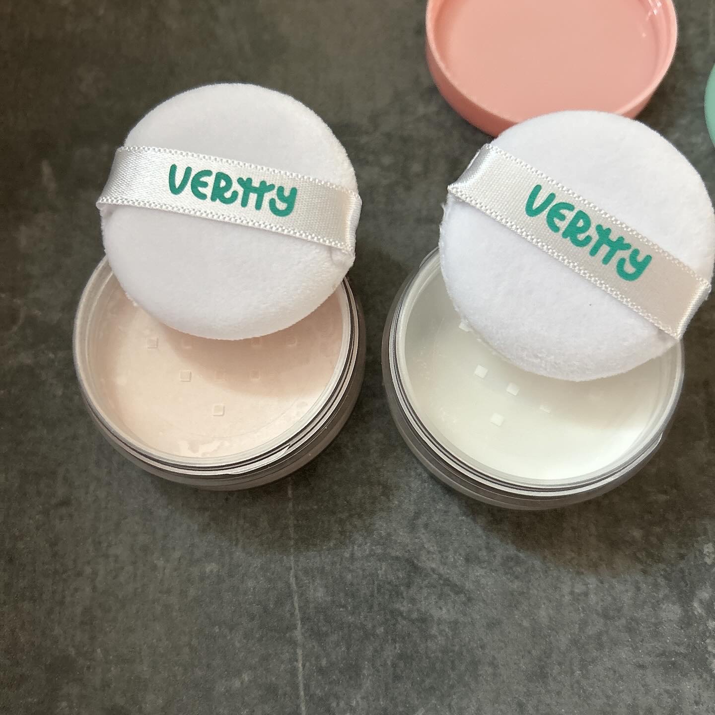 ノーセバムミントブラーパウダー /Vertty/ルースパウダーを使ったクチコミ（2枚目）