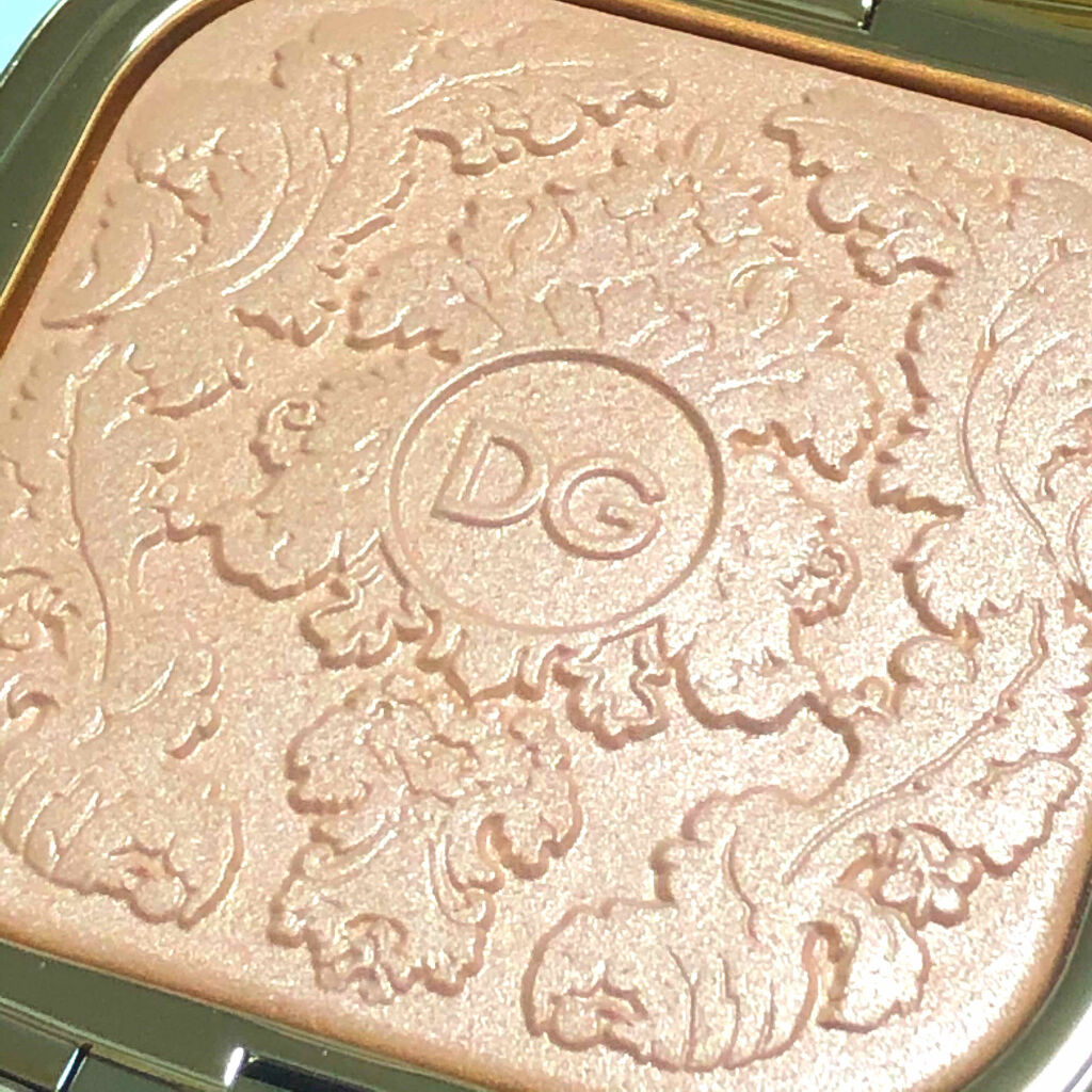 DOLCE&GABBANA BEAUTY バロックライト ハイライティングパウダーのクチコミ「❤️ DOLCE&GABBANA BEAUTY
       バロックライトハイライティングパ.....」（2枚目）