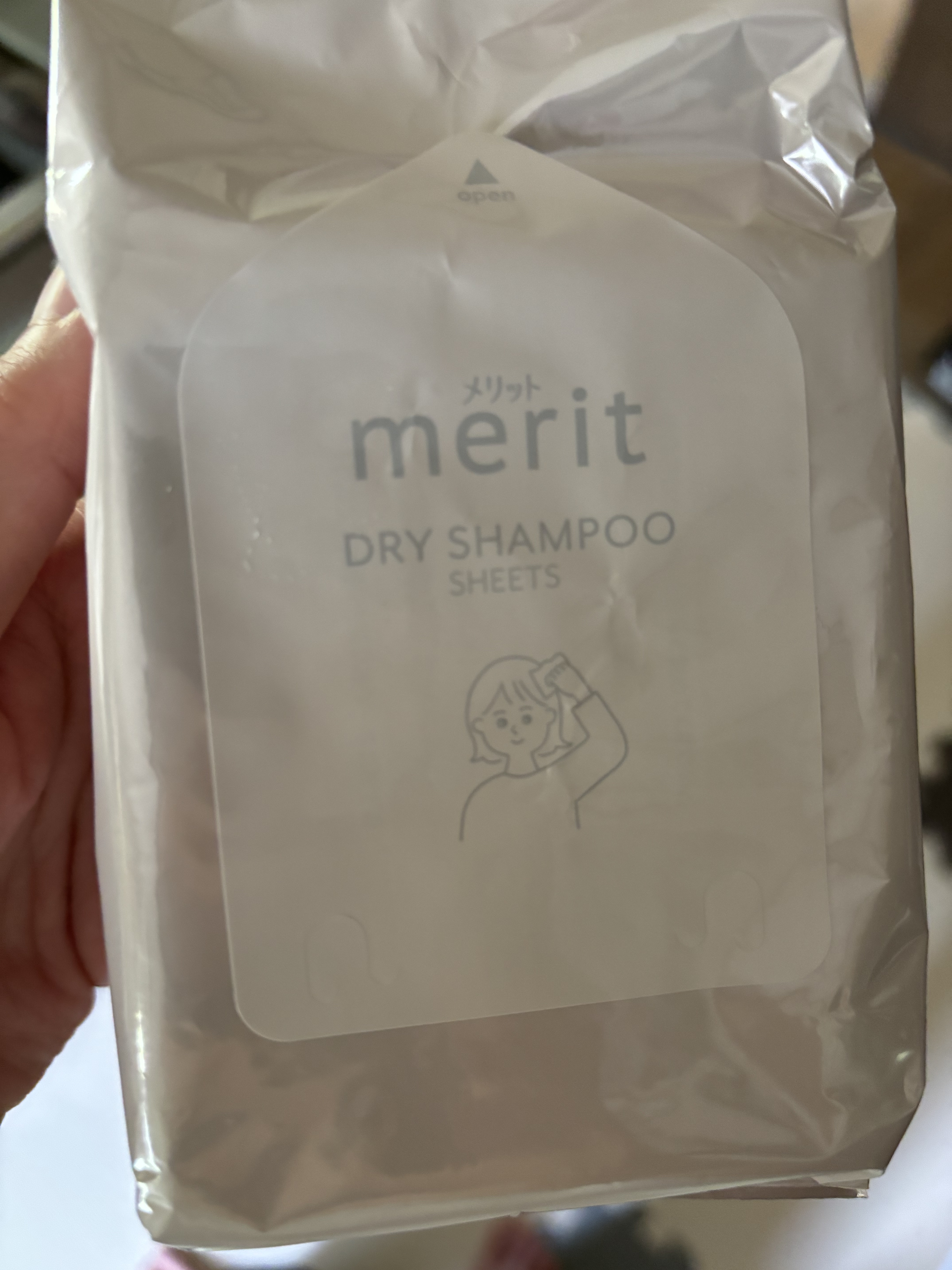メリット ドライシャンプーシート さらっと髪まとまるタイプ/メリット/ドライシャンプーを使ったクチコミ（1枚目）