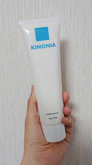 KINONIAのインバスリムーバー✨
夏に向けて除毛クリームを購入してみました(^^)
直塗りできるので、手が汚れないのが嬉しいです💕
香りは柑橘系の爽やかな香り😊
5分置くだけで、根本からきれいに除毛