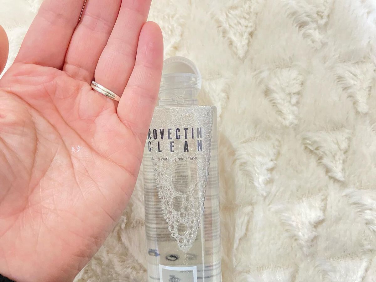 ロベクチン クリーン ロータスウォーターカーミングトナーのクチコミ「ロベクチン クリーン ロータスウォーターカーミングトナー

 

ハスの花は泥の中に根ざしてい.....」（3枚目）