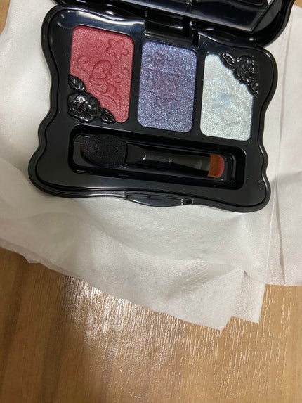 アイカラー トリオ/ANNA SUI/アイシャドウパレットを使ったクチコミ(1枚目)