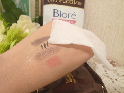 ビオレメイクの上からうるピタ肌持続シート/ビオレ/フェイスシートを使ったクチコミ(4枚目)