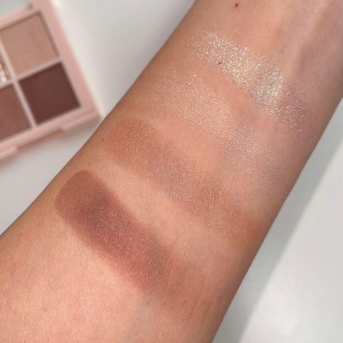 レブロン ダズル アイシャドウ クアッド/REVLON/アイシャドウパレットを使ったクチコミ(3枚目)