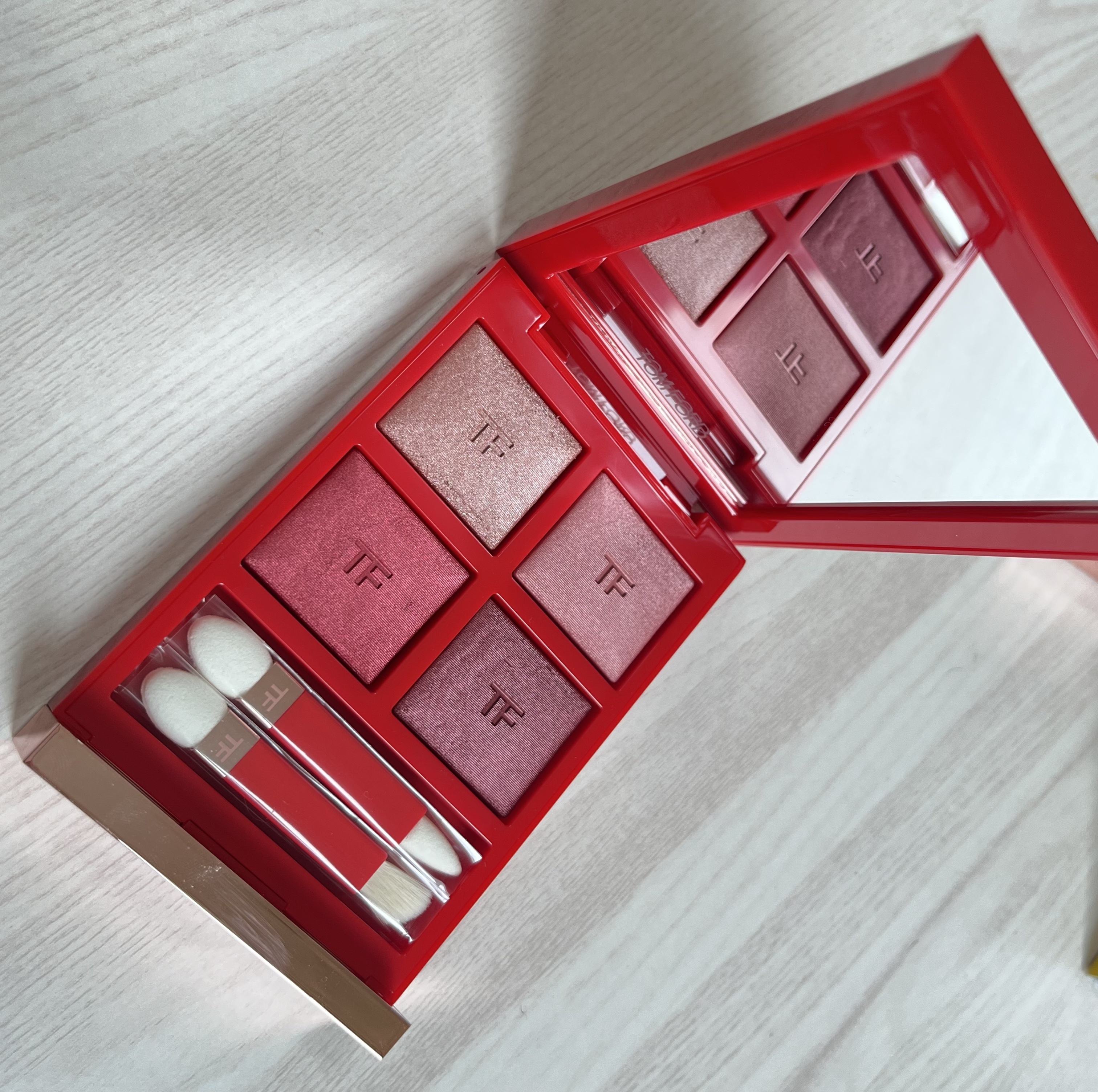 アイ カラー クォード/TOM FORD BEAUTY/アイシャドウパレットを使ったクチコミ（2枚目）