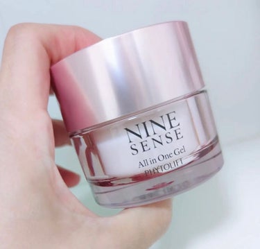 NINE SENSE PHYTOLIFT ナインセンス オールインワンジェルのクチコミ「みずみずしくベタつかない使用感です！
パッケージも高級感があって、毎日のスキンケアが楽しくなる.....」（1枚目）