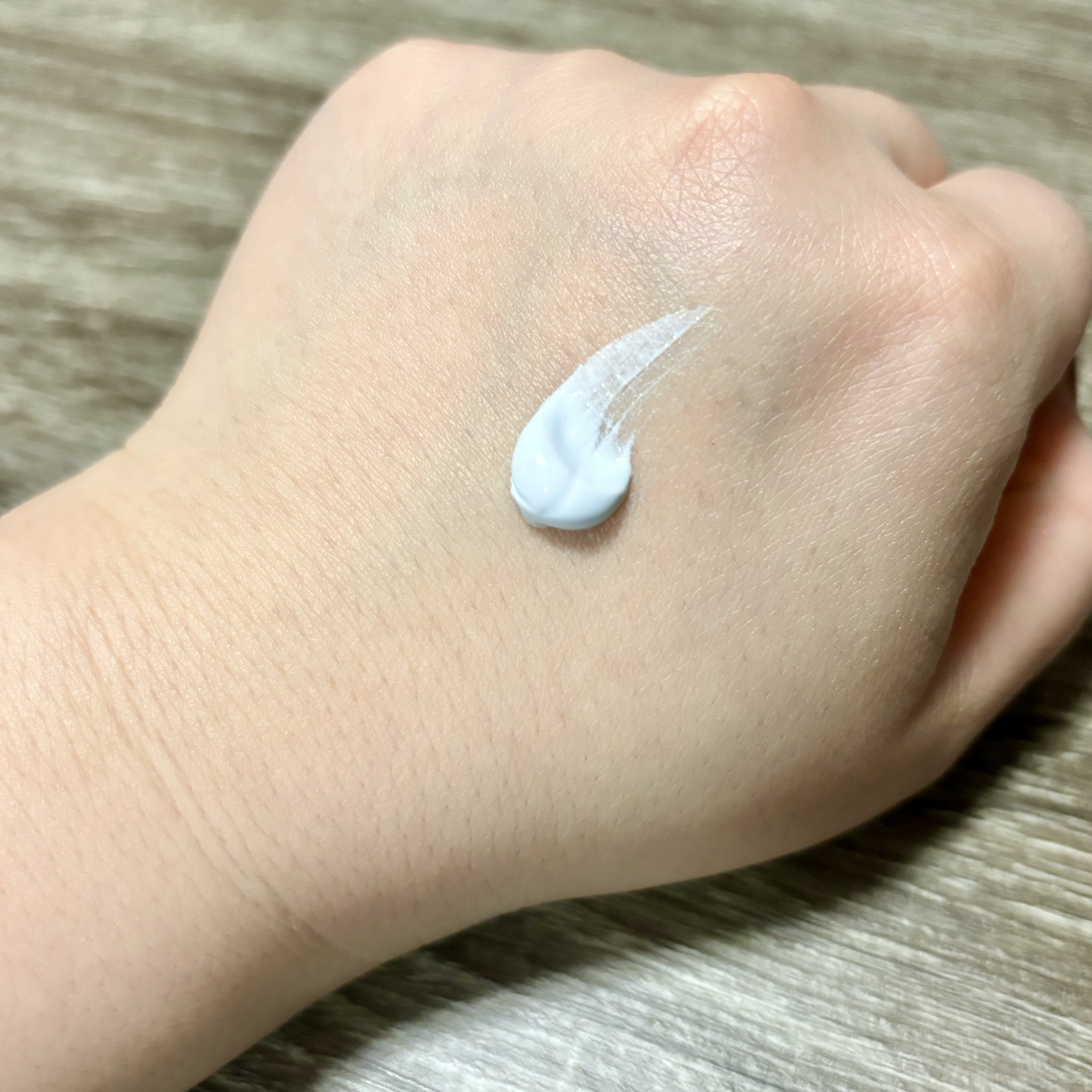 [R4] ウルトラスージングサンメイクアップベース/ダーマファーム/日焼け止めクリームを使ったクチコミ（2枚目）