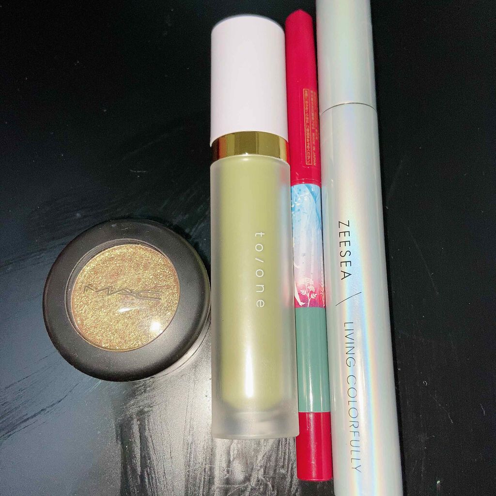 ダズルシャドウ/M・A・C/単色アイシャドウを使ったクチコミ(4枚目)