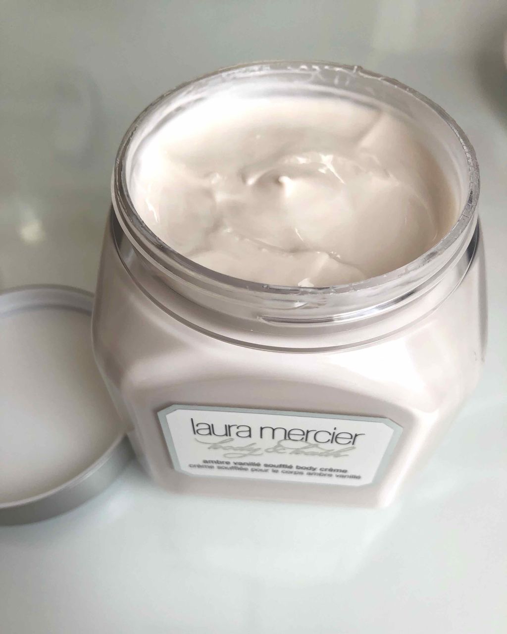 ホイップトボディクリーム アンバーバニラ/ローラ メルシエ/ボディクリームを使ったクチコミ(2枚目)