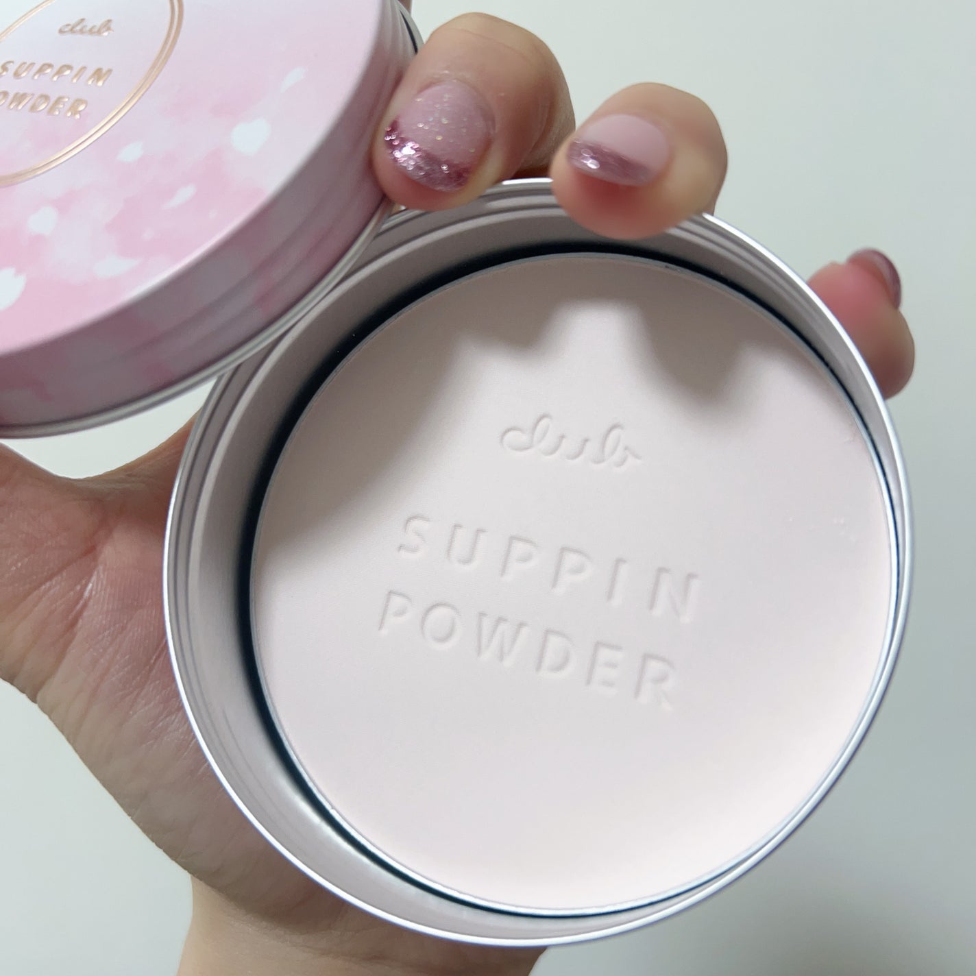 すっぴんパウダーC ミルキーブロッサムの香り/クラブ/プレストパウダーを使ったクチコミ(4枚目)