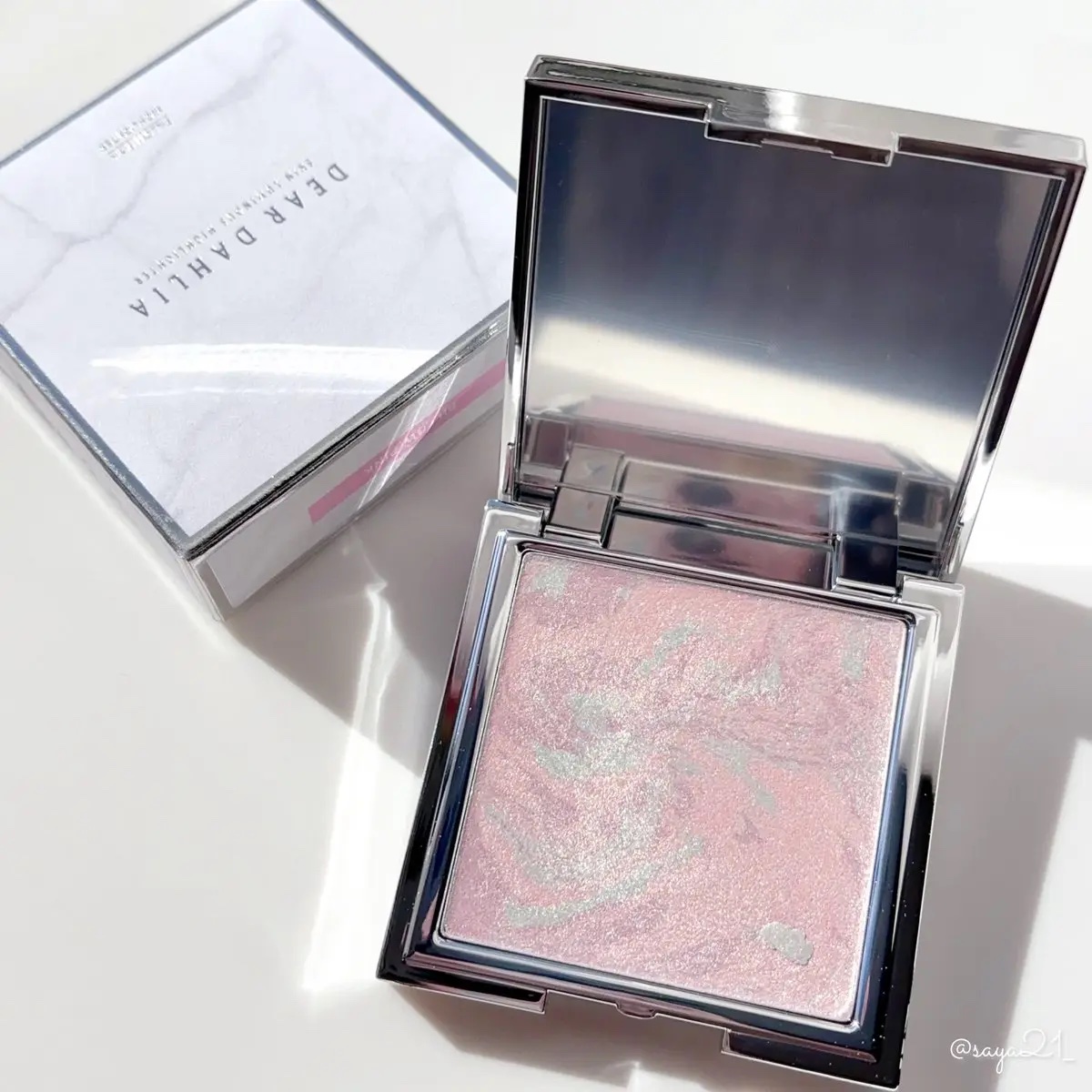 スキンルミナスハイライター/DEAR DAHLIA/パウダーハイライトを使ったクチコミ（1枚目）