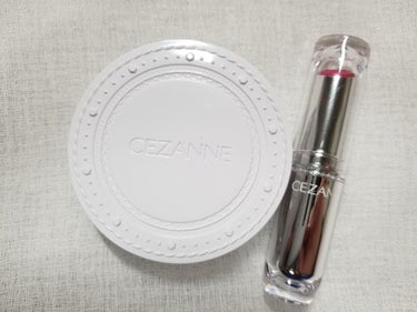 🙆‍♀️CEZANNE🙆‍♀️
①uvクリアフェイスパウダー 01 (¥734)
　ベビーパウダーをつけてるみたいに軽い塗り心地。
　最初はちょっとお値段並みかと思ったけど、
　"カバー力◎""崩れない