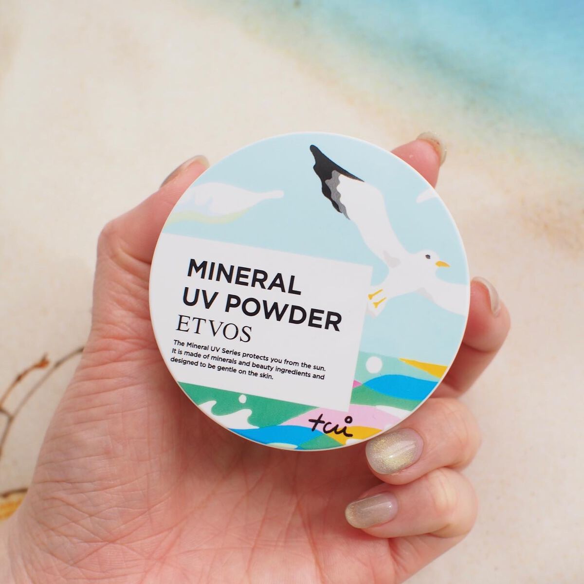 ミネラルUVパウダー ペールラベンダー(松尾たいこ氏限定デザイン)/エトヴォス/ルースパウダーを使ったクチコミ（2枚目）